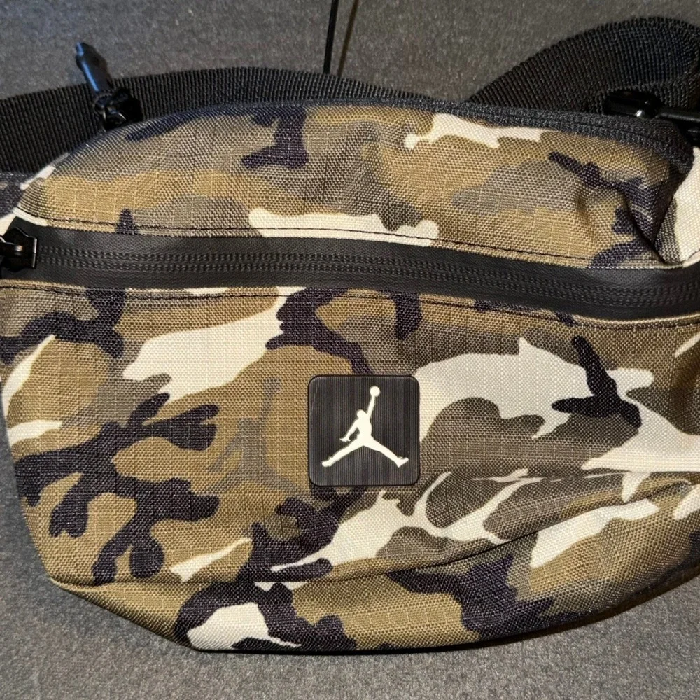 Jordan Jumpman Camo Crossbody Bag Cordura Waist Pack MA0901-650 Camouflage NEW